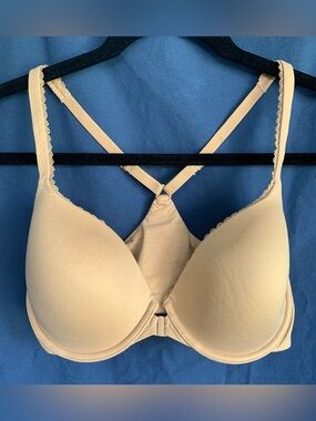Victoria's Secret 34DD Body by Victoria nude racerback bra